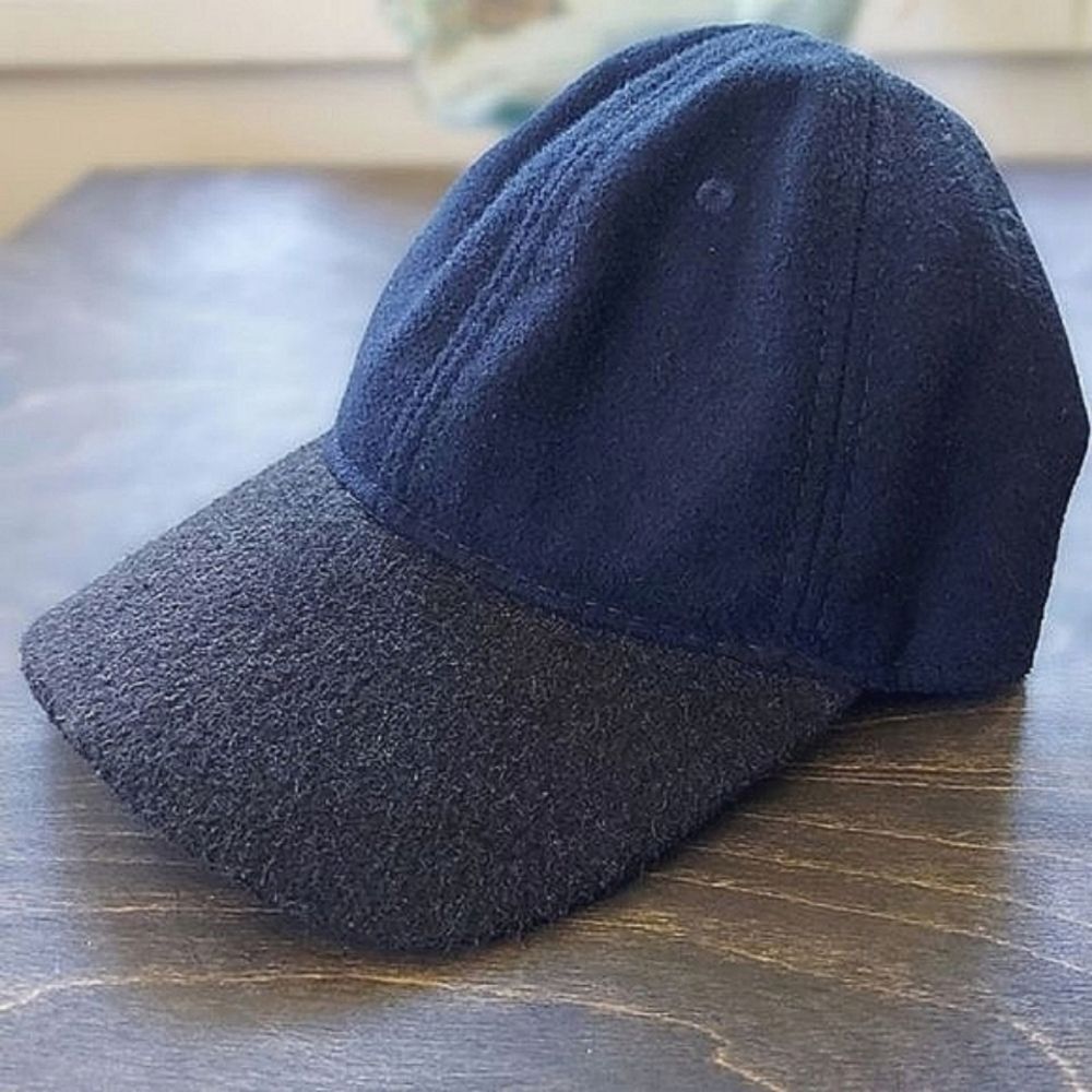 Vtg fleece two-tone navy and charcoal baseball cap